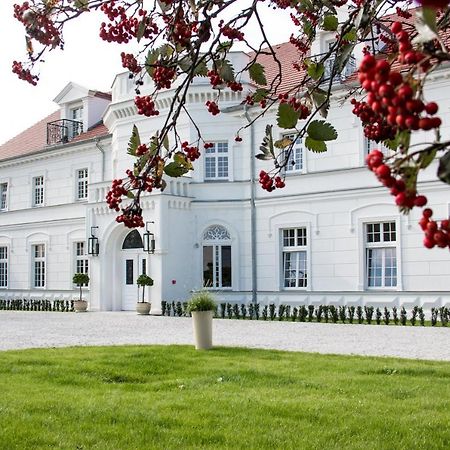 Palac Na Opieszynie Września エクステリア 写真
